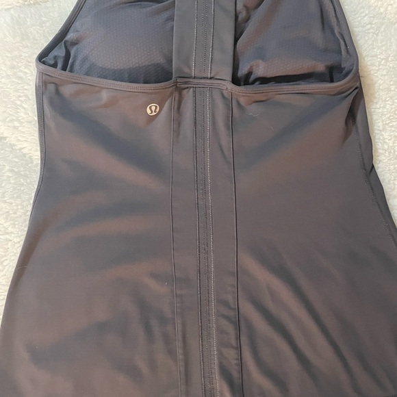 Black Lululemon Tank Top - 6 - Picture 2 of 4